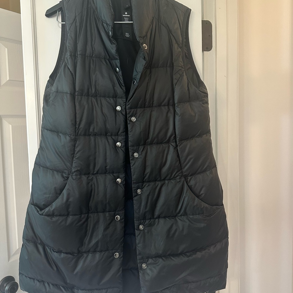 Lululemon Black Puffer Vest- COLOR: Black SIZE: 6